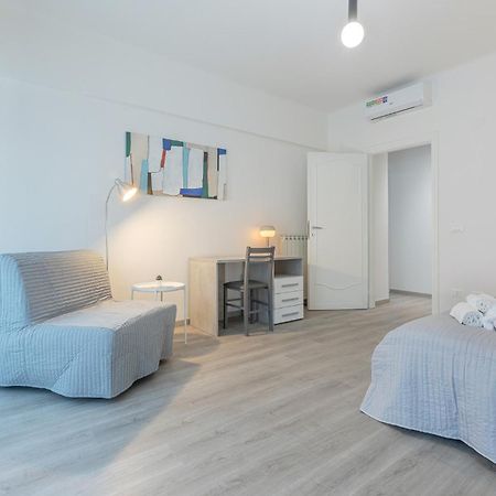 Matinum Central & Spacious Apartment Болонья Экстерьер фото