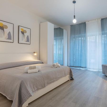 Matinum Central & Spacious Apartment Болонья Экстерьер фото