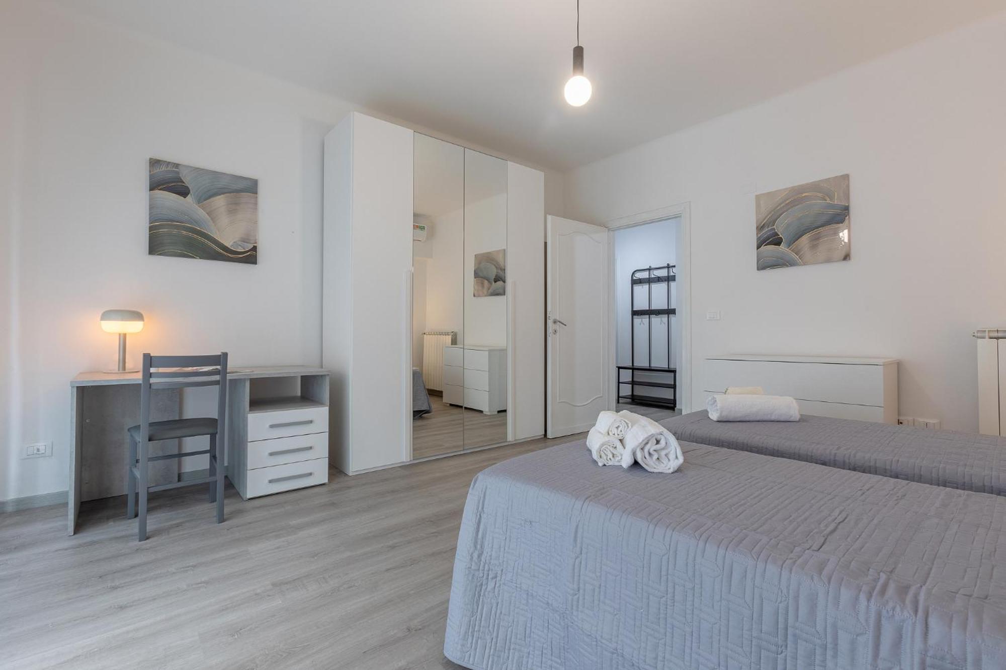Matinum Central & Spacious Apartment Болонья Экстерьер фото