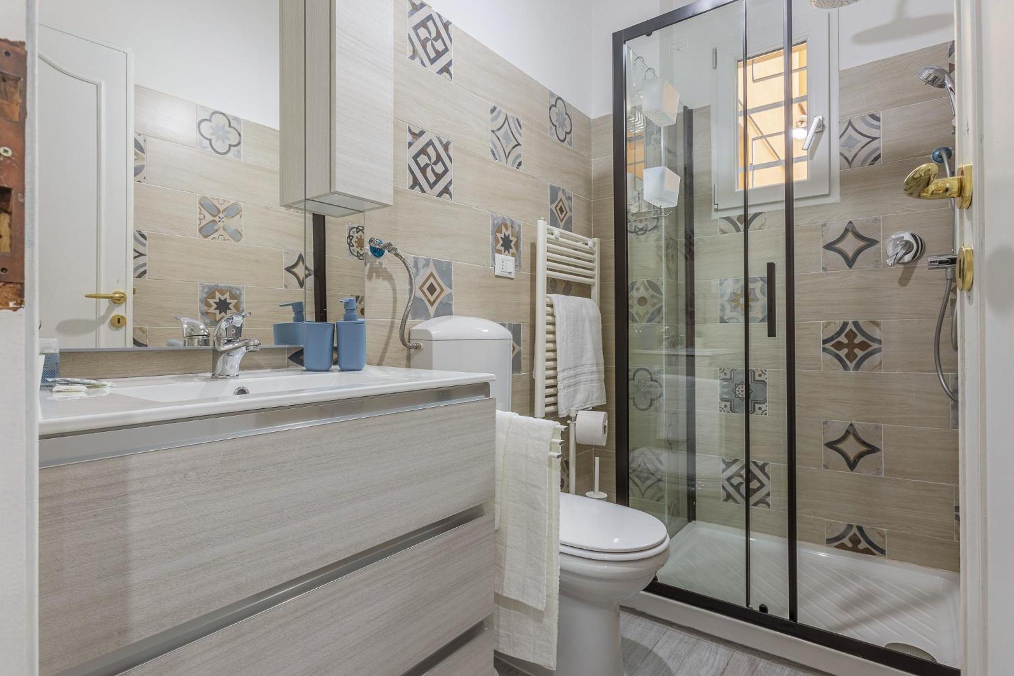 Matinum Central & Spacious Apartment Болонья Экстерьер фото